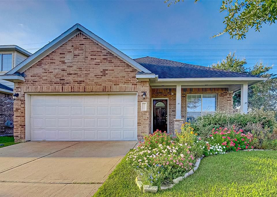 1st image of 26439 Richwood Oaks Dr