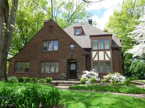 2310 Selma Ave, Youngstown, OH 44504