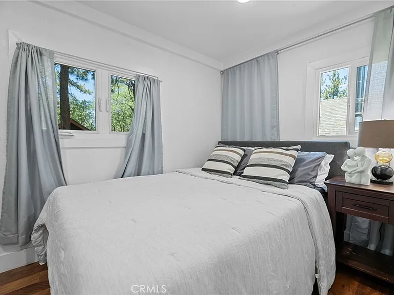 718 Talmadge Rd — Photo 6