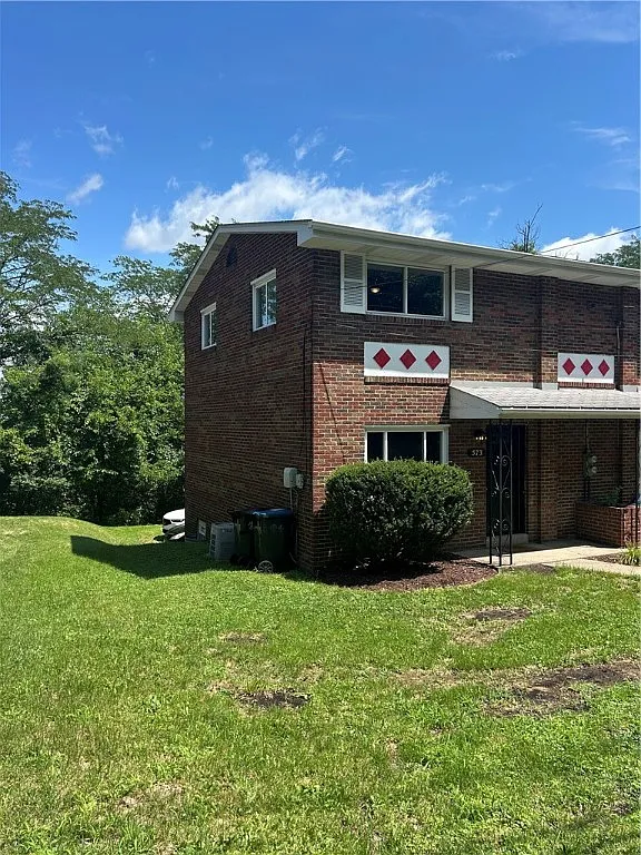 573 Cumberland Rd photo 1