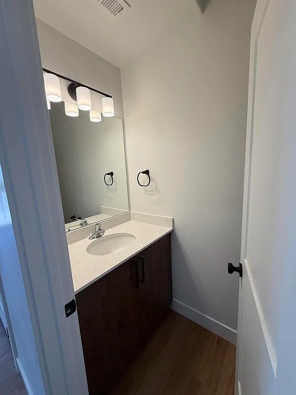 3 bed, 2.5 bath, 1600 sqft, $1,850 — Photo 4
