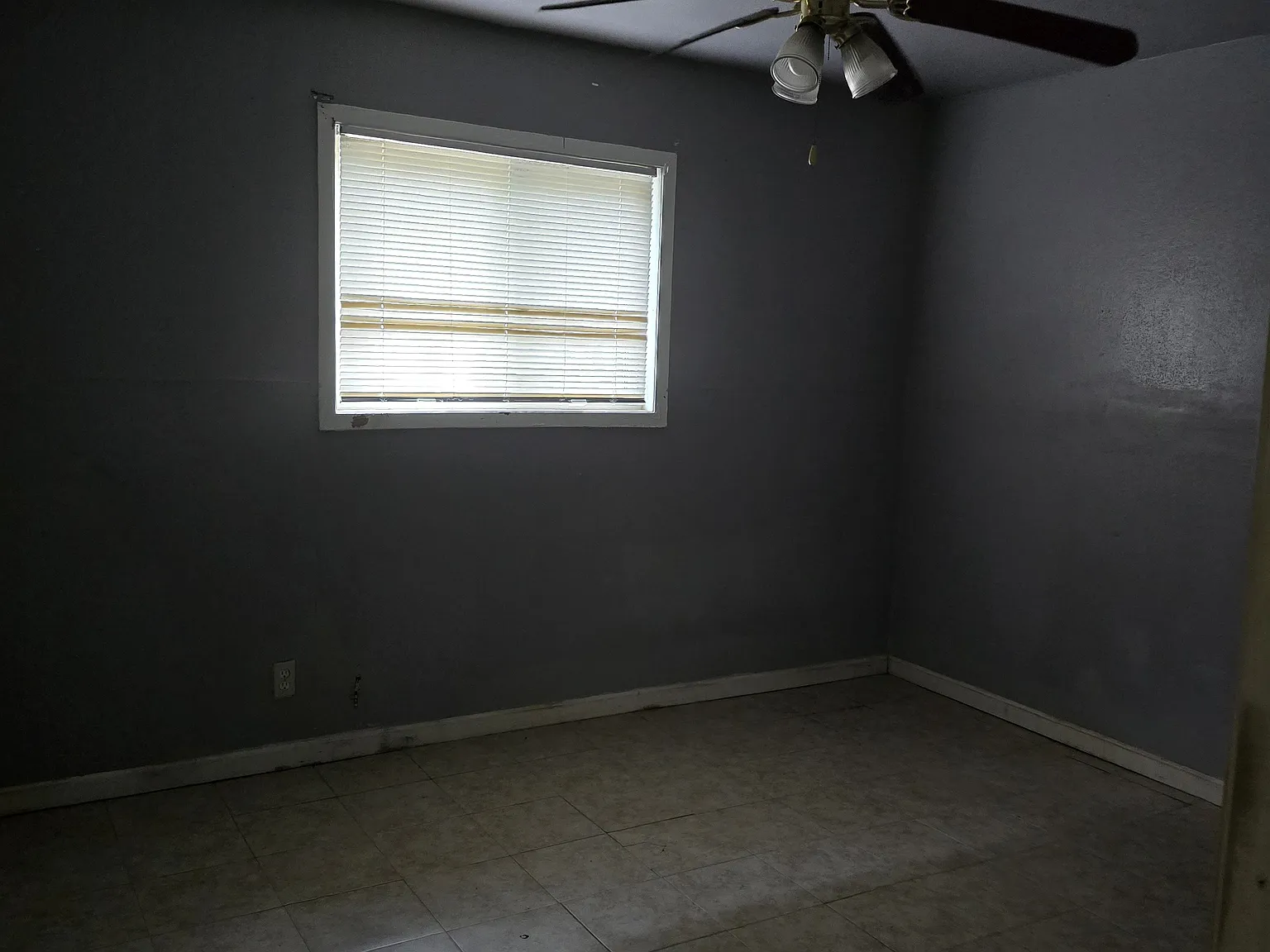 2 bed, 950 sqft, $1,200 — Photo 3