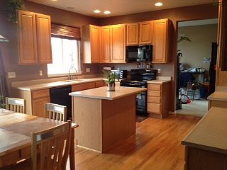 Spacious kitchen 