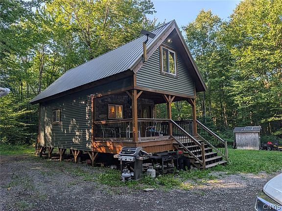 2nd image of 33 Pennock Creek Dr