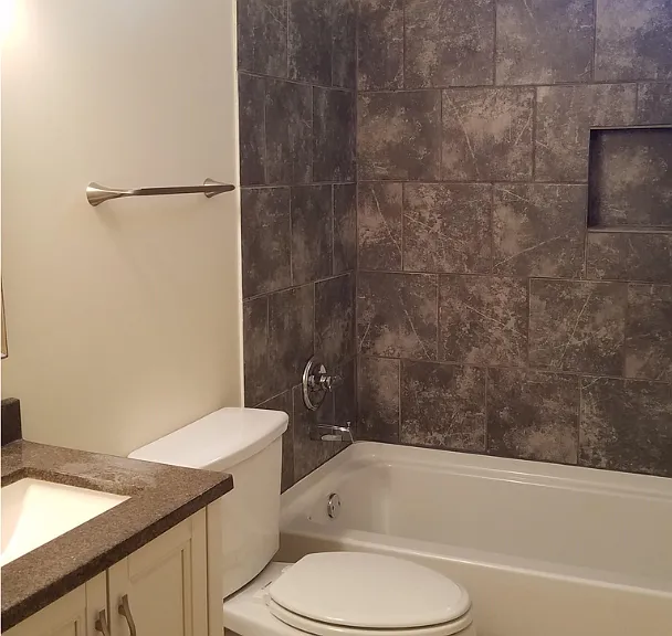 1912 Richmond Ave — Photo 13