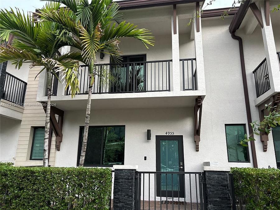 1st image of 4955 NW 84th Ave #4955