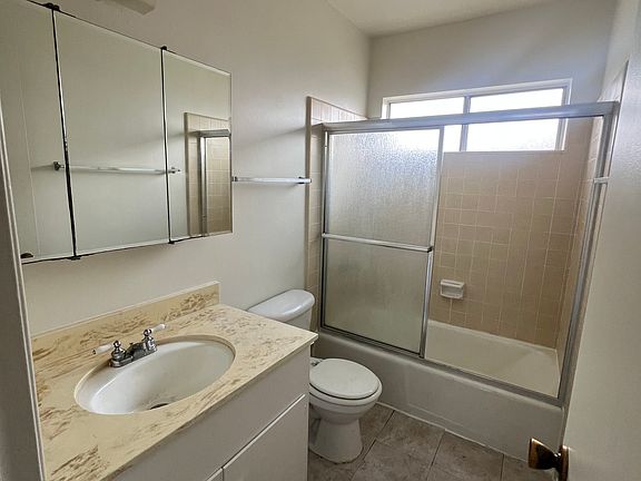 3rd image of 2302 S Gaffey St APT 1