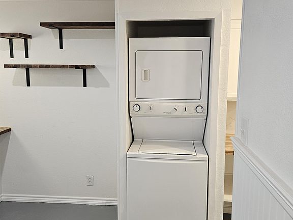 5th image of 9915 Powhatan Dr #J1