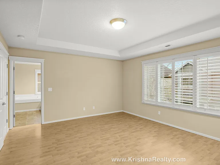491 NE 63rd Way — Photo 24