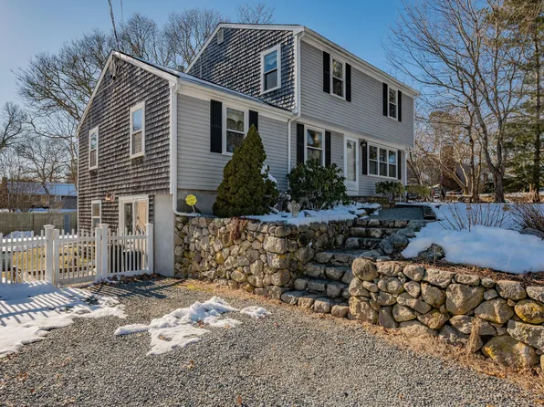 33 Lakefield Road, South Yarmouth, MA 02664