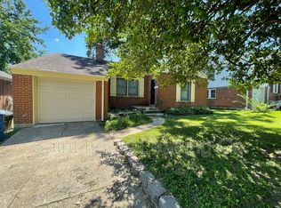 2 Kings Ct, Saint Louis, MO