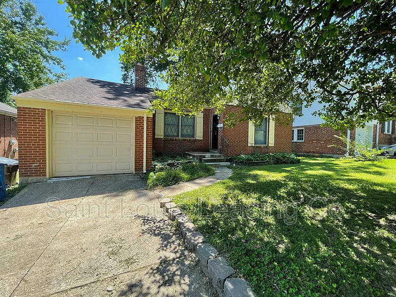 2 Kings Ct photo 1