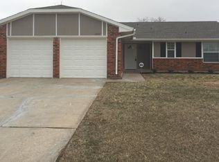 10407 Fairfax Ln, Yukon, OK 73099