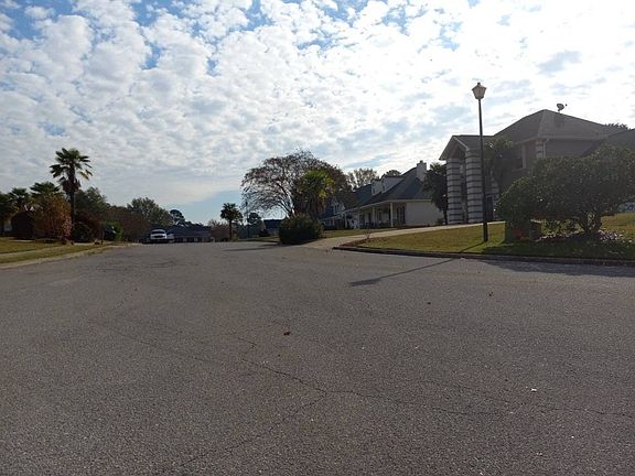 5th image of 2901 Harmony St
