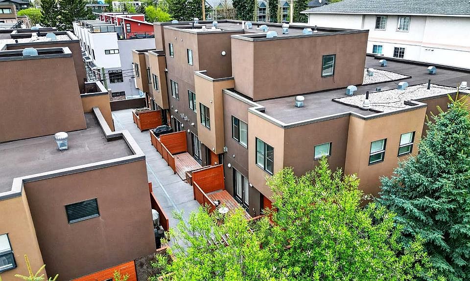 1st image of 1717 N 27th Ave SW #10