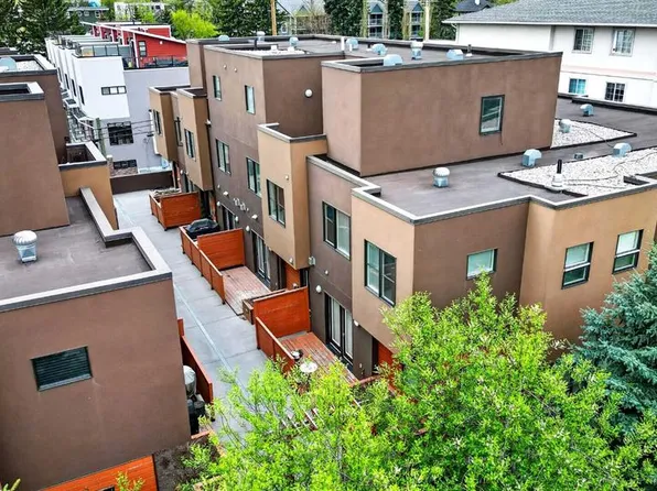 1717 N 27th Ave SW #10, Calgary, AB T2T 1G9
