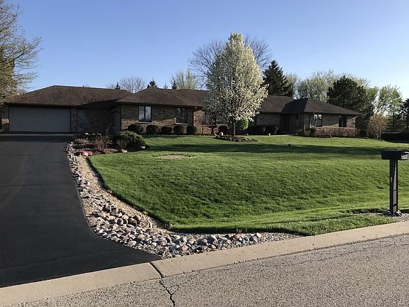 4th image of 4 Rosewood Dr