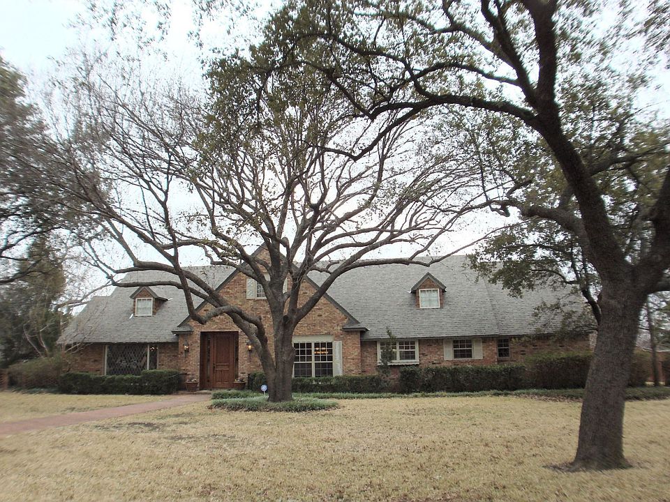1st image of 13720 Sprucewood Dr