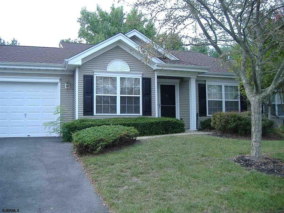 1st image of 674 Chancery Ln #674