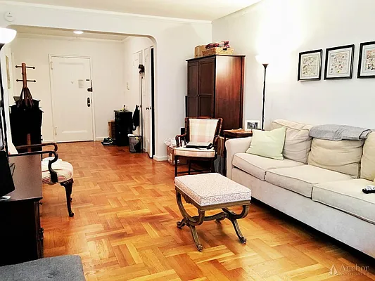 Rented by Anchor Associates | media 21