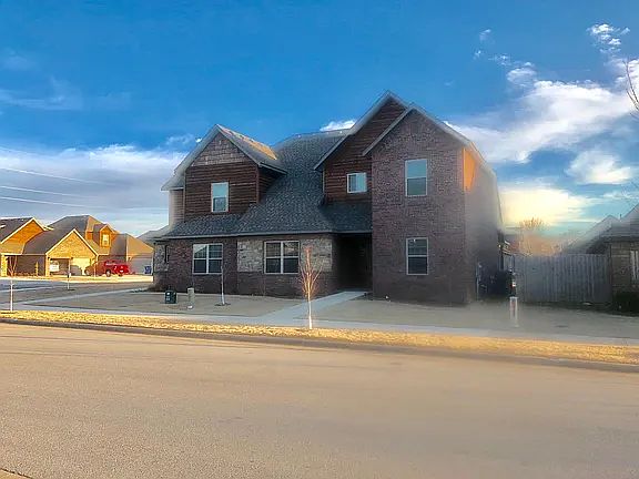 1st image of 3105 SW Riverstone Ave