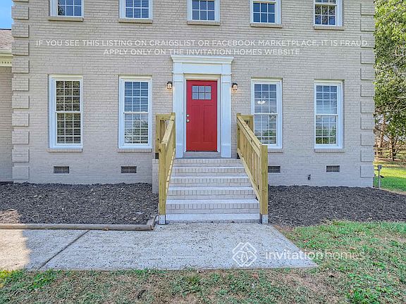 3rd image of 3201 Karen Ln