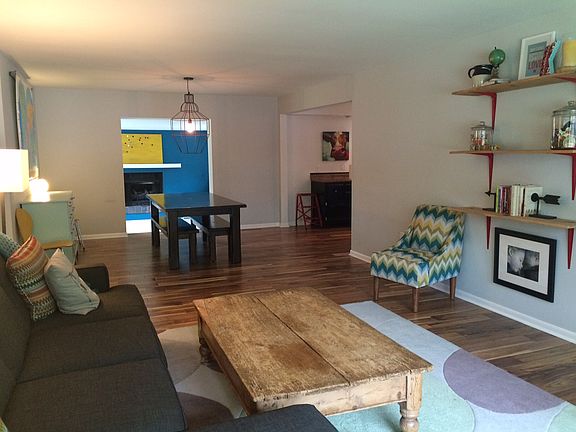 3rd image of 533 S Bresee Ave
