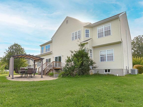 2nd image of 22223 Monterey Pl