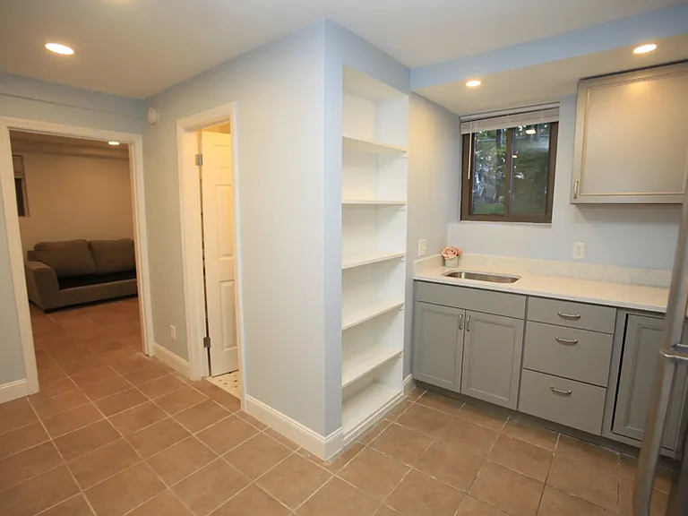 413 Washtenaw Ave #8 — Photo 43