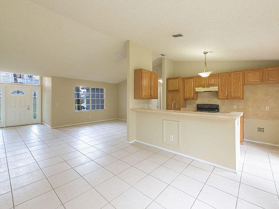 3rd image of 1155 SW Alexandria Avenue