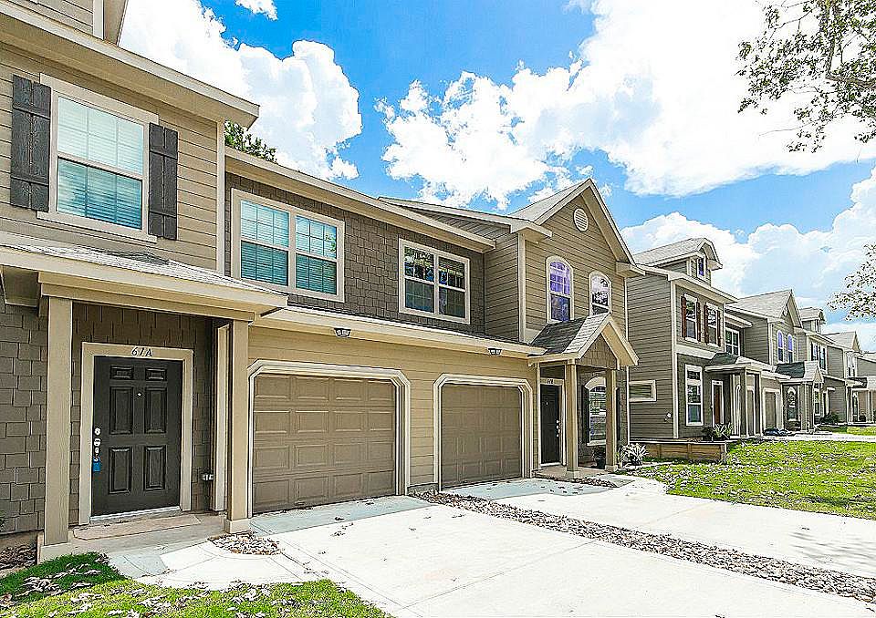 1st image of 34 Woodland Hills Dr