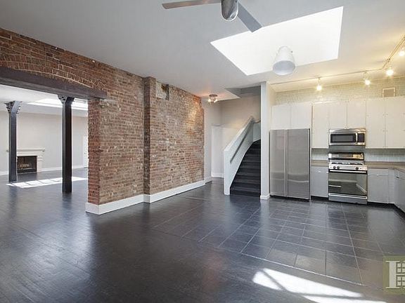 3rd image of 525 W 22nd St #Penthouse F