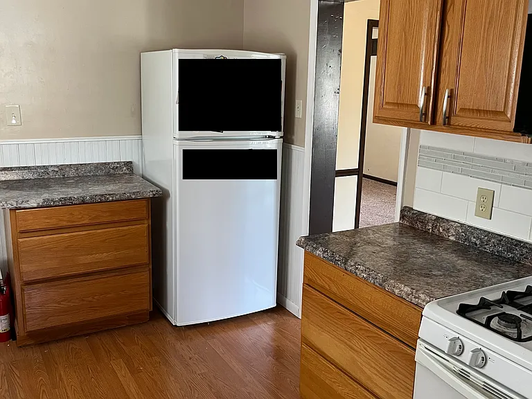 1343 Fry Ave — Photo 8