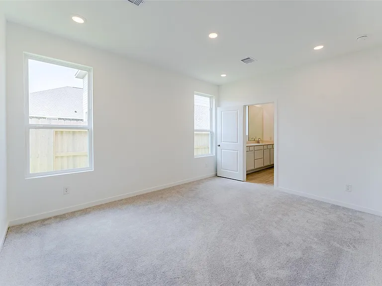 6671 Iron Clover Dr — Photo 18
