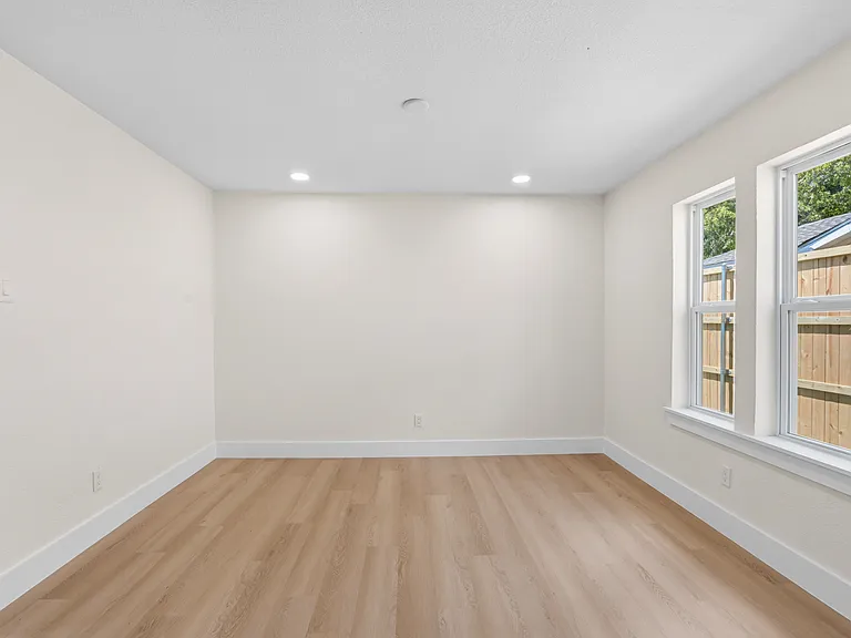 3234 Castle Rock Ln — Photo 9