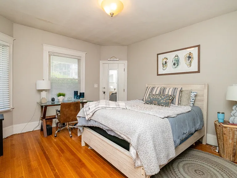 1046 Adams St #1 — Photo 8