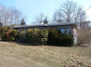 370 3rd Beach Rd, Middletown, RI 02842