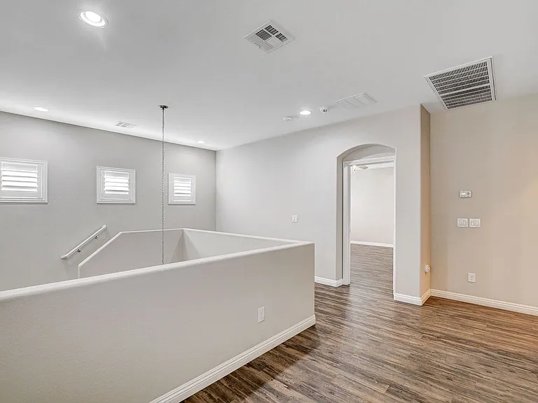 9634 Volk Ave — Photo 34