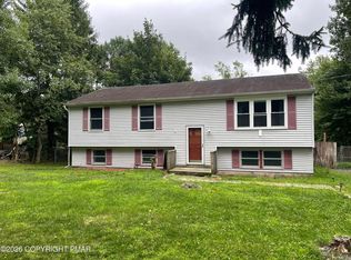 410 Skyline Dr, Blakeslee, PA 18610