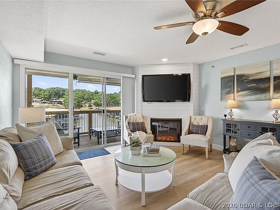 2nd image of 1481 Ledges Dr Unit 211