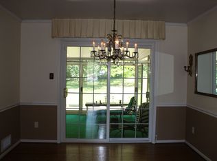 5905 Sandringham Ct, Alexandria, VA 22315