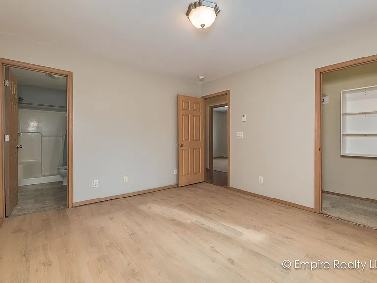 834 Marquette Loop — Photo 8