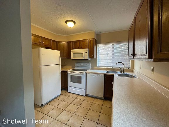 2nd image of 2718 Painter Ave APT B111