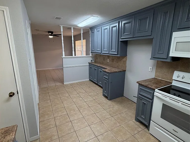 15722 Echo Canyon Dr — Photo 16