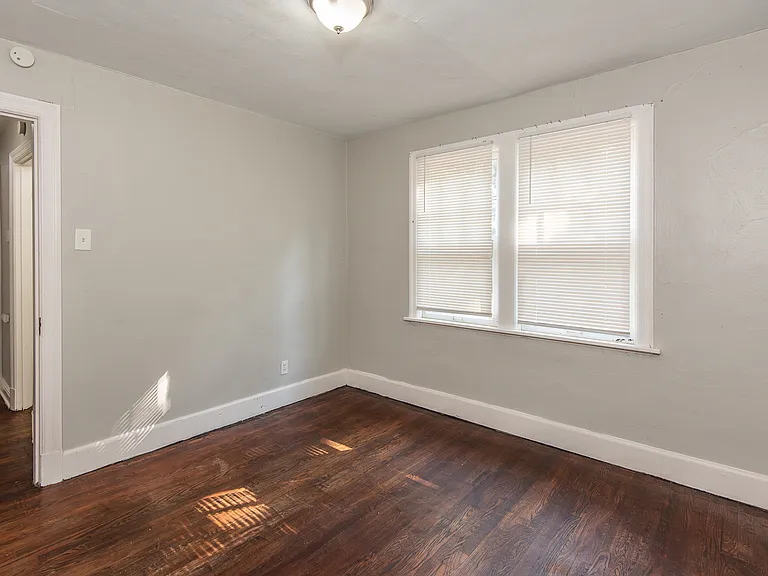 320 Henquin Dr — Photo 16