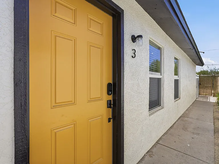 1417 E Roosevelt St #3 — Photo 7