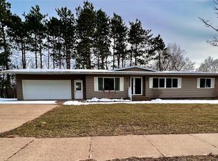 2023 Moholt Dr, Eau Claire, WI 54703
