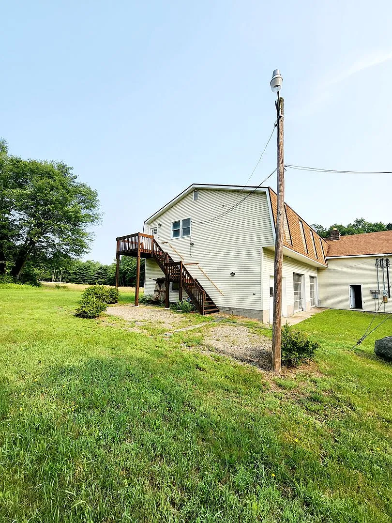 Building Photo - 520-524 Post Hill Rd