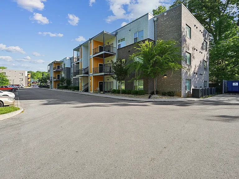 Burlington Commons — Photo 14