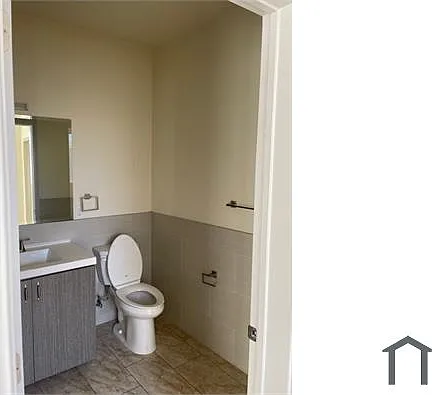953 N Normandie Ave #300 — Photo 12